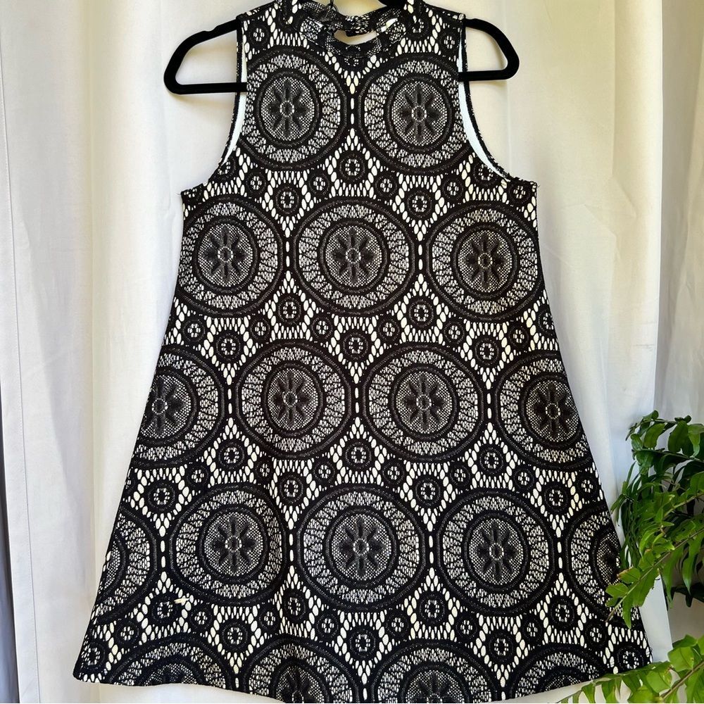 Love, FIRE dress 🖤 black lace over gold metallic material 🖤 small